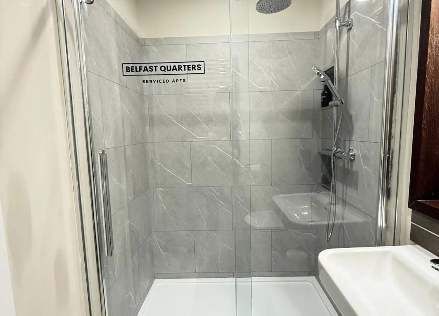 Belfast Quarters- Chs2 Apartment 0*,  United Kingdom