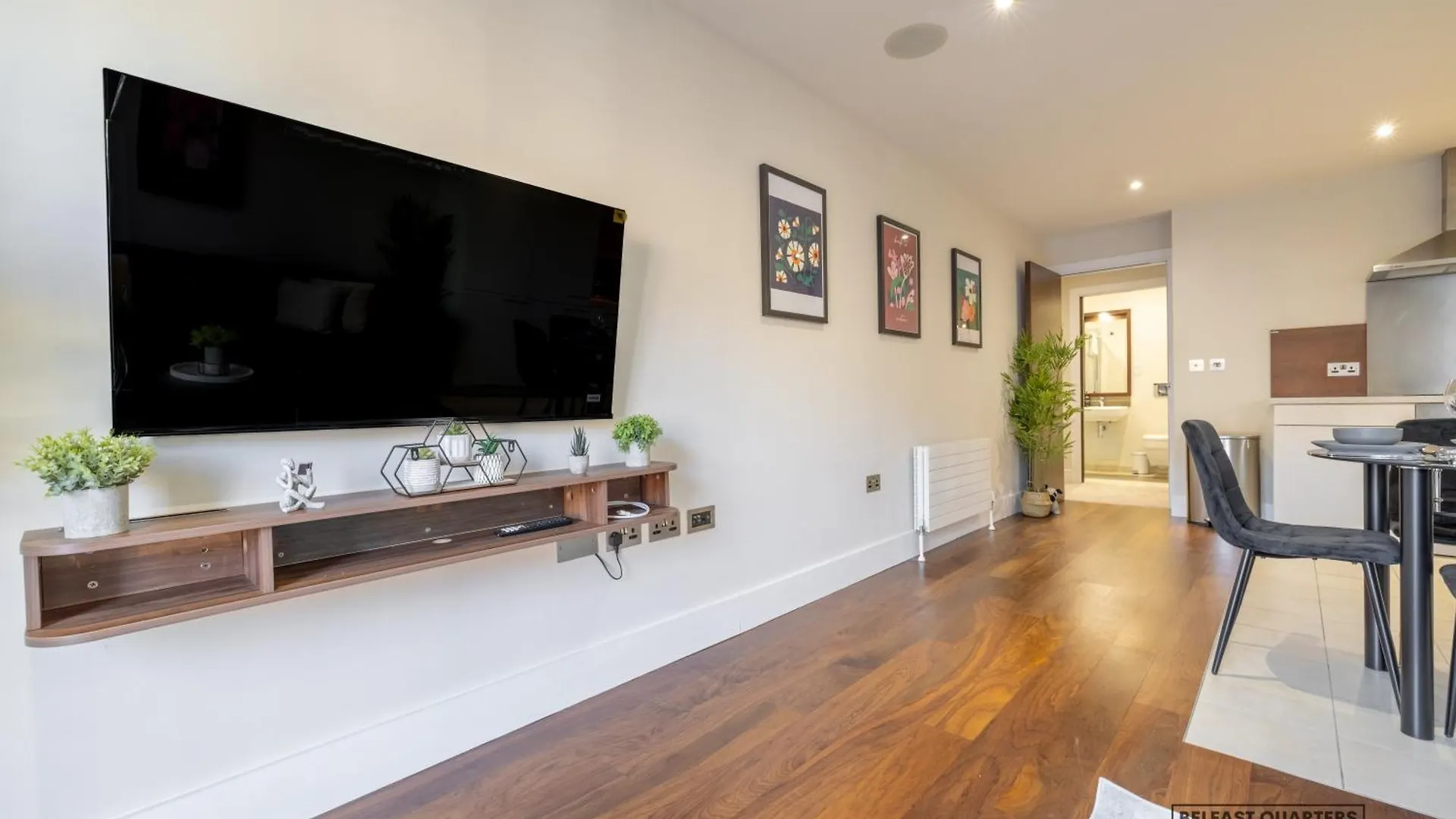 Апартаменты Belfast Quarters- Chs2 0*,  Великобритания